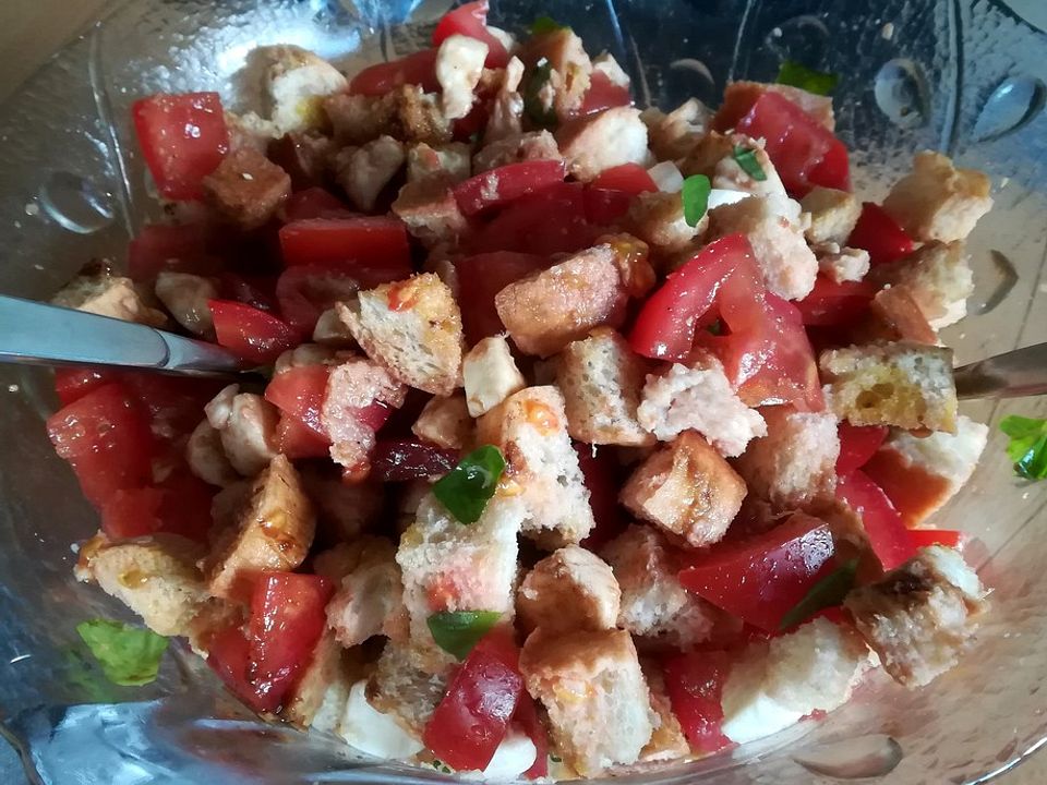 Tomaten-Ciabatta-Mozzarella-Salat von froggi| Chefkoch