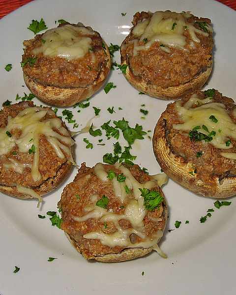 Gefüllte Champignons, herzhaft überbacken von iris2101