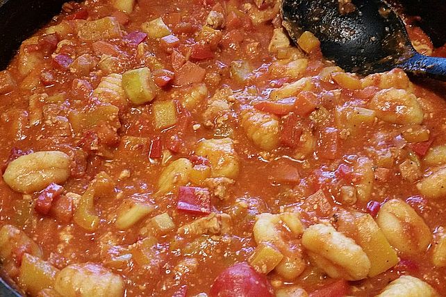 Bunte Gnocchipfanne mit Puten- oder Hähnchenhackfleisch von NaSchu86 ...