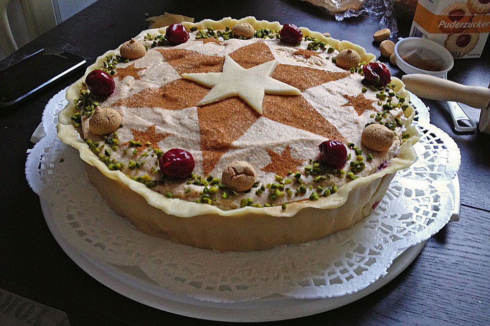 Weihnachtliche Kuppeltorte