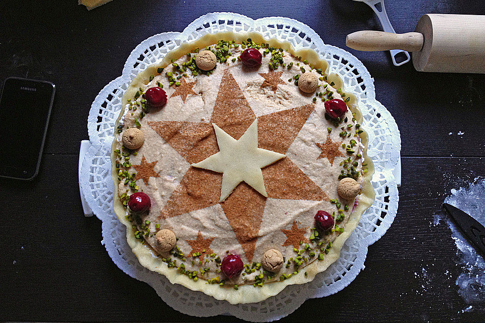 Weihnachtliche Kuppeltorte