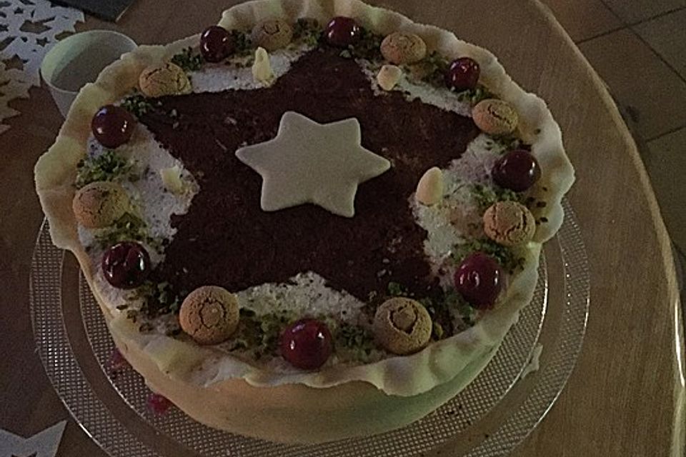 Weihnachtliche Kuppeltorte