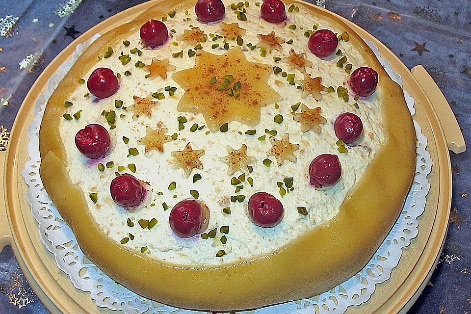 Weihnachtliche Kuppeltorte