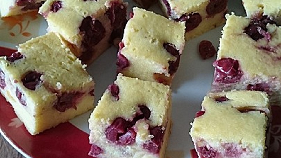 Kirsch-Grieß-Kuchen von minimijam