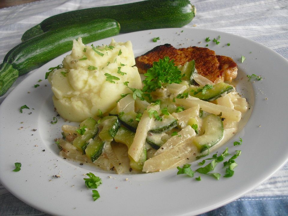 Kohlrabi-Zucchini Gemüse von lila-elisabeth| Chefkoch