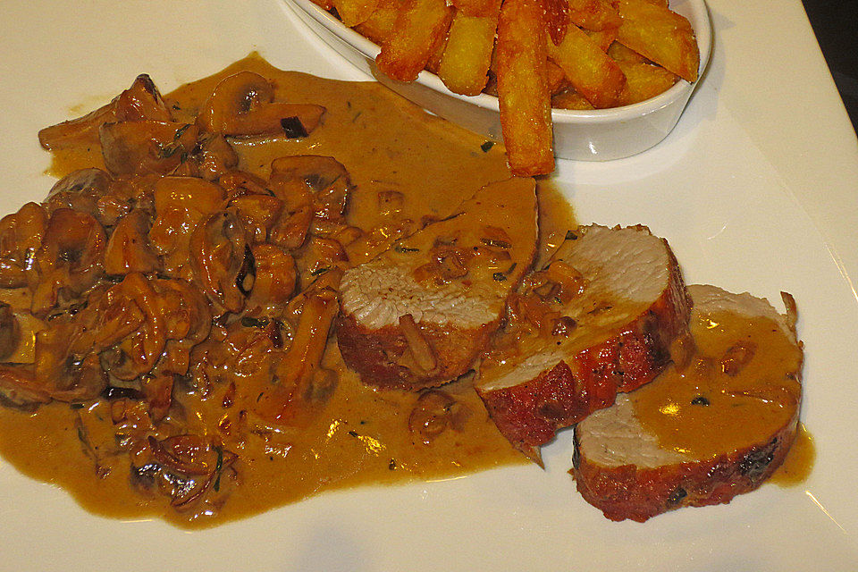 Schweinefilet mit Champignons in Sherryrahmsauce