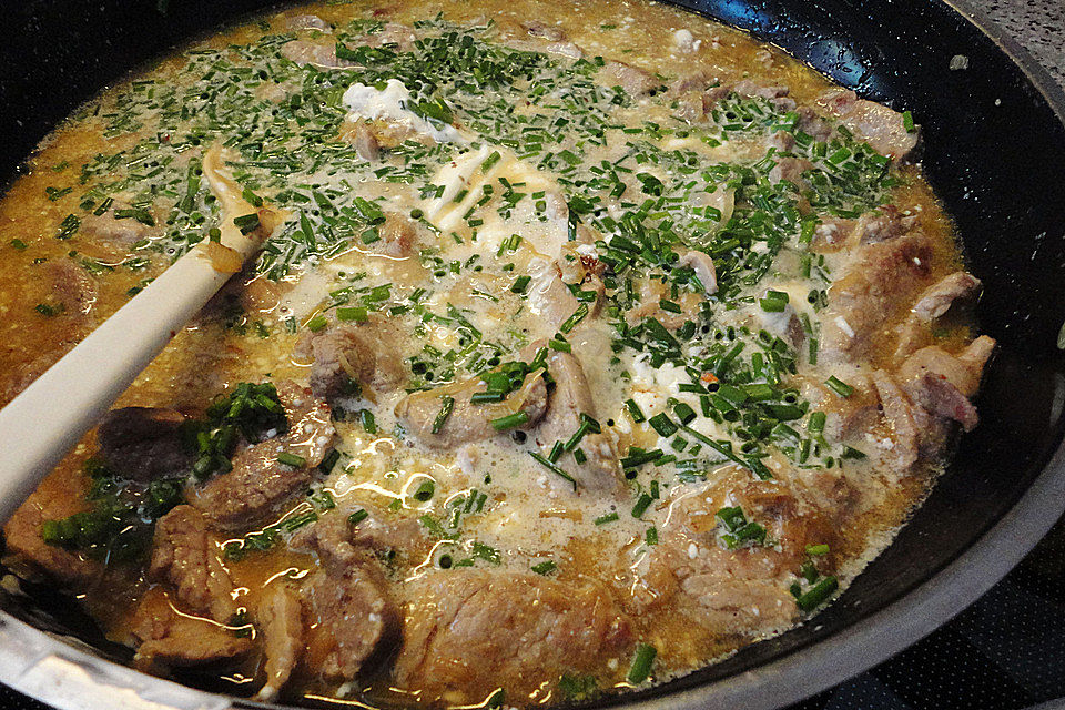 Schweinefilet in Schnittlauchsahnesoße