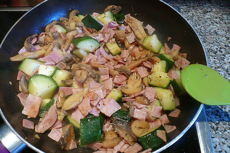 Bandnudeln-Zucchini-Gratin Bandnudeln-Zucchini-Gratin
