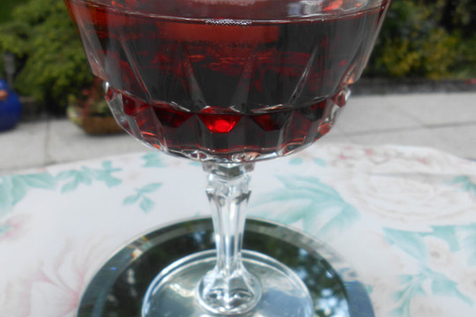 Martini trifft auf Creme de Cassis