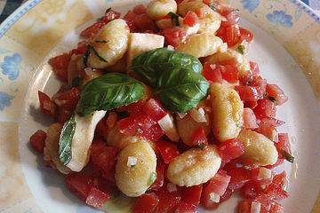 Gnocchisalat Mit Tomaten Und Mozzarella Von Anneby Chefkoch