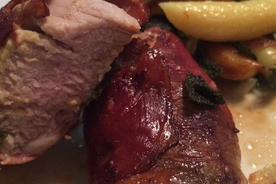 Schweinefilet im Salbei - Schinken - Mantel