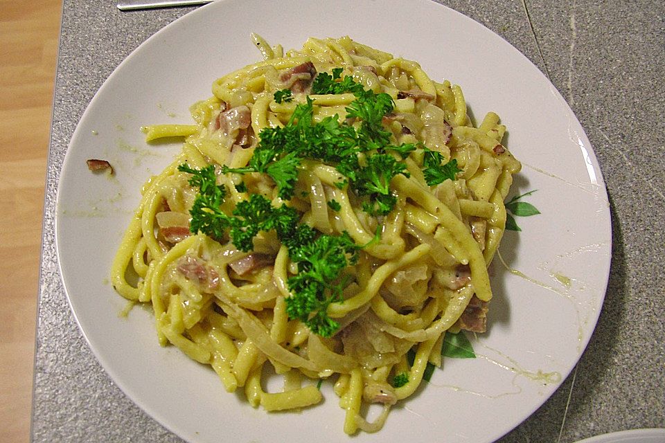 Spätzle in Käsesoße mit Schinken