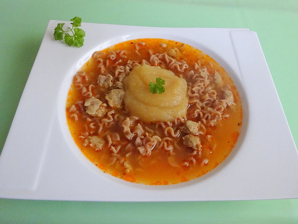 Nudeleintopf mit Apfelmus von fab32| Chefkoch Nudeleintopf mit Apfelmus von fab32| Chefkoch