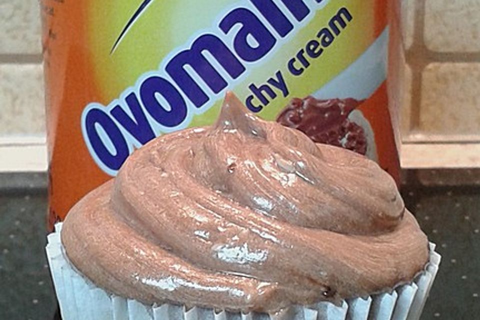 Bananen-Cupcakes mit Ovomaltine Frosting