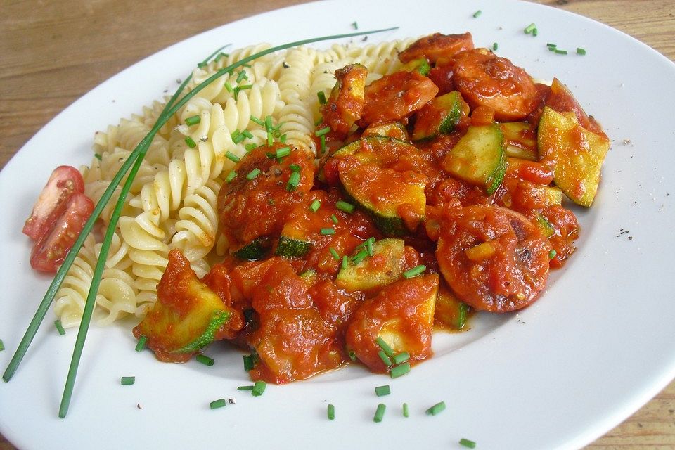 Bockwurst-Zucchini-Pfanne