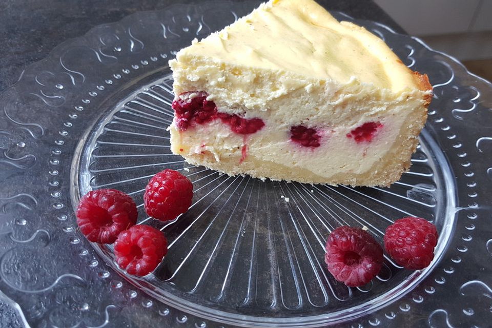 Käsekuchen mit Himbeeren