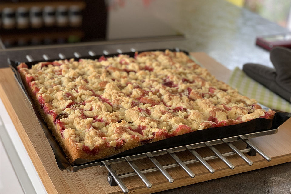 Zwetschgenkuchen mit Streuseln