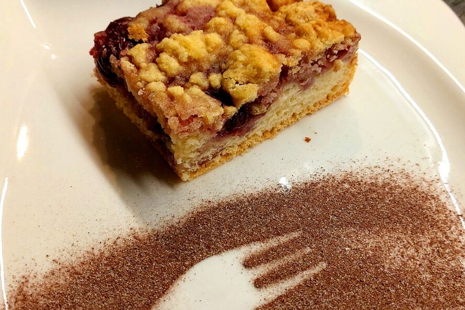 Zwetschgenkuchen mit Streuseln