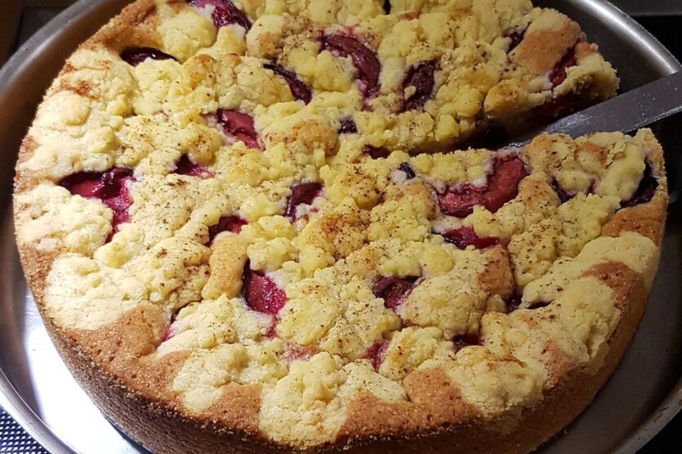 Zwetschgenkuchen mit Streuseln