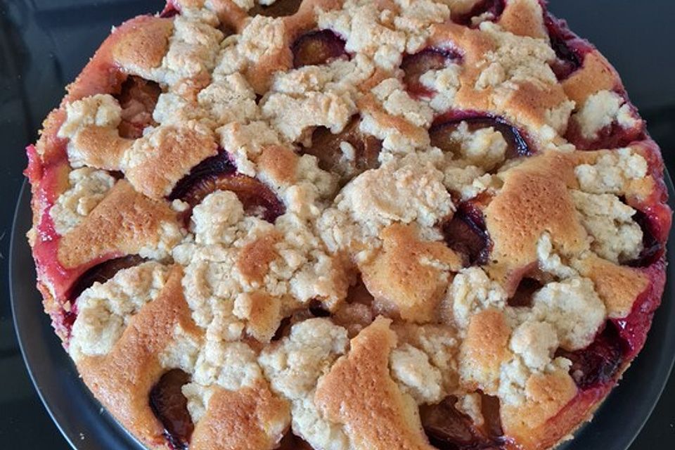 Zwetschgenkuchen mit Streuseln