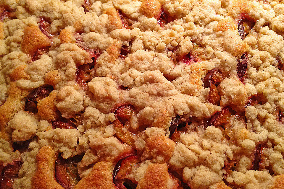 Zwetschgenkuchen mit Streuseln