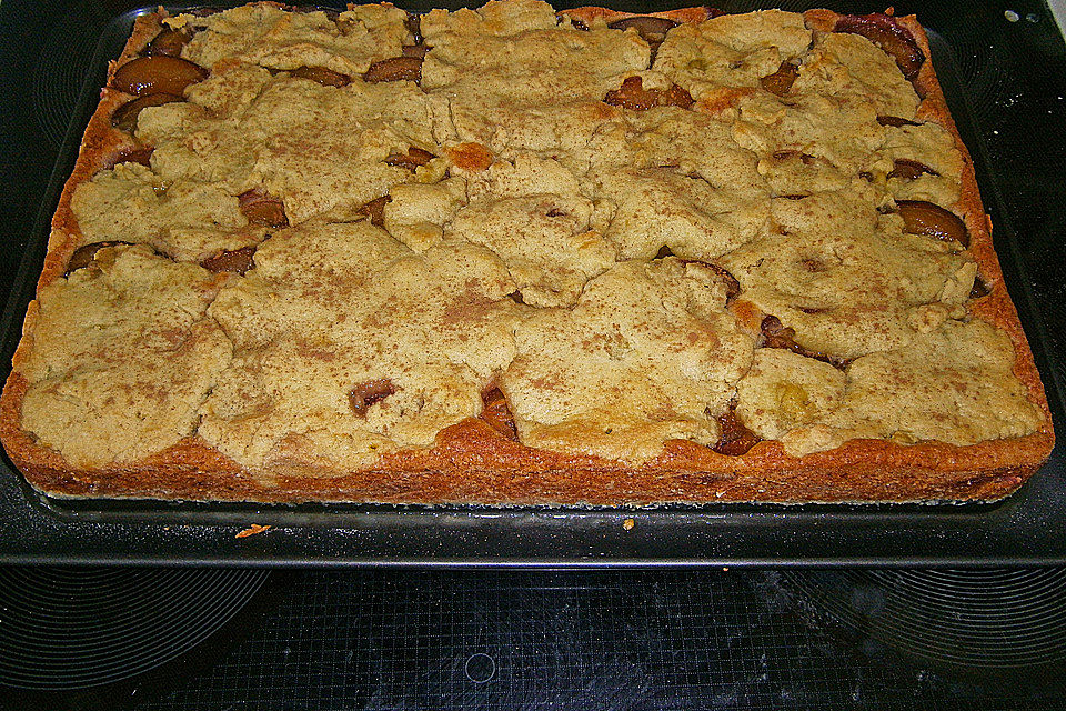 Zwetschgenkuchen mit Streuseln