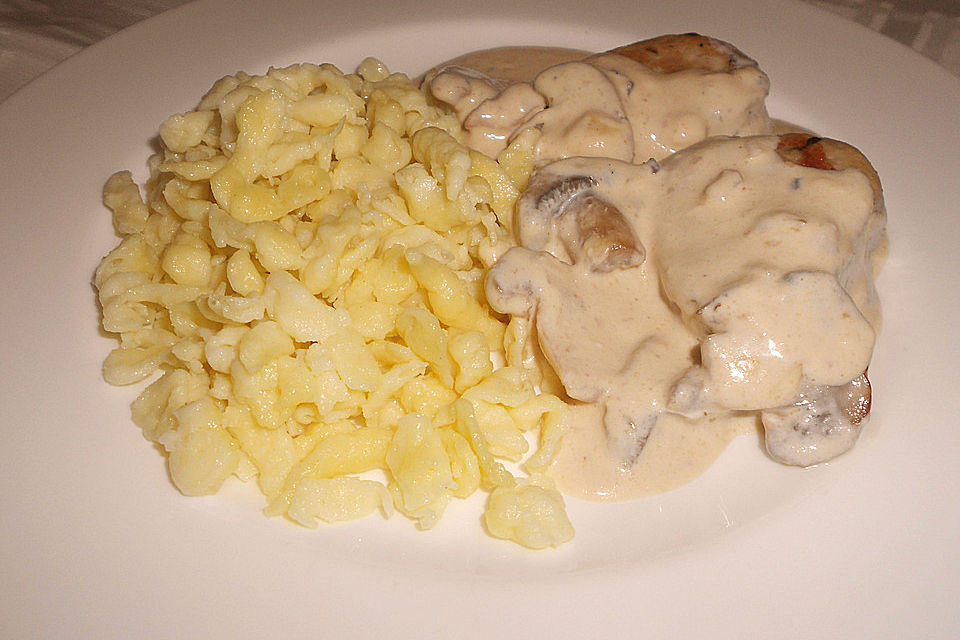 Schweinemedaillons in Madeira-Champignon Rahmsauce