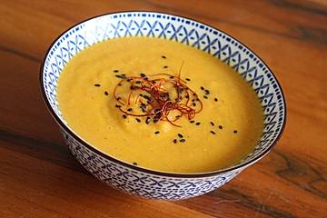Kürbis-Karotten-Kokos-Ingwer Suppe