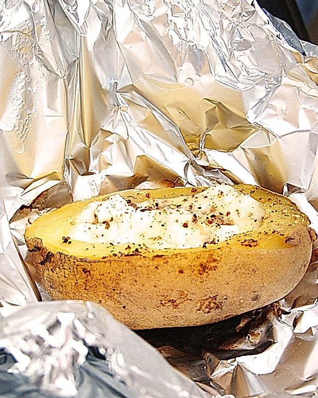 Gefüllte Kartoffeln mit dreierlei Käse
