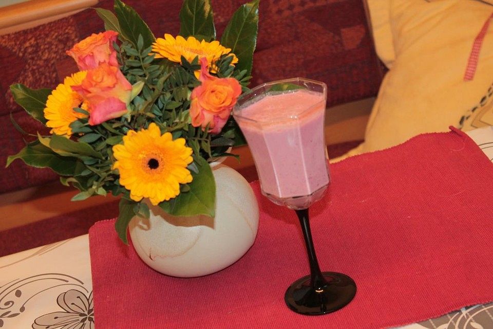 Kirsch-Smoothie oder Kirsch-Joghurt Getränk