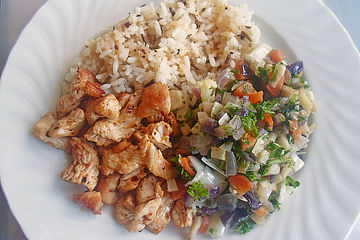 Hühnerfilet-Reis-Gemüsepfanne für 2 Personen