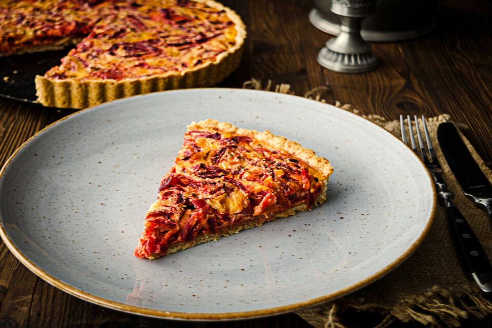 Quiche mit Rote Bete und Ziegenfrischkäse