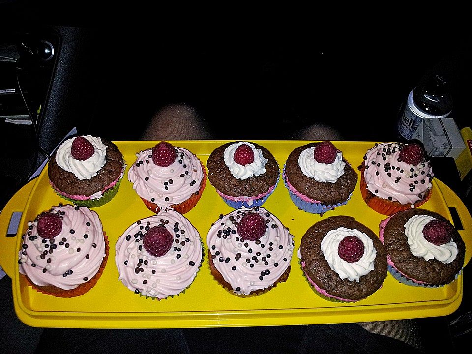 SchokoCupcakes mit Himbeercreme von Princess0603 Chefkoch