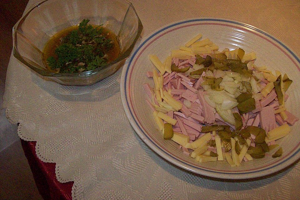 Essig-Öl-Dressing für Wurstsalat