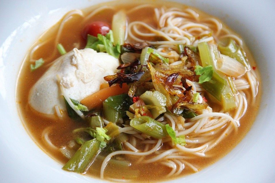 Indonesische Nudelsuppe