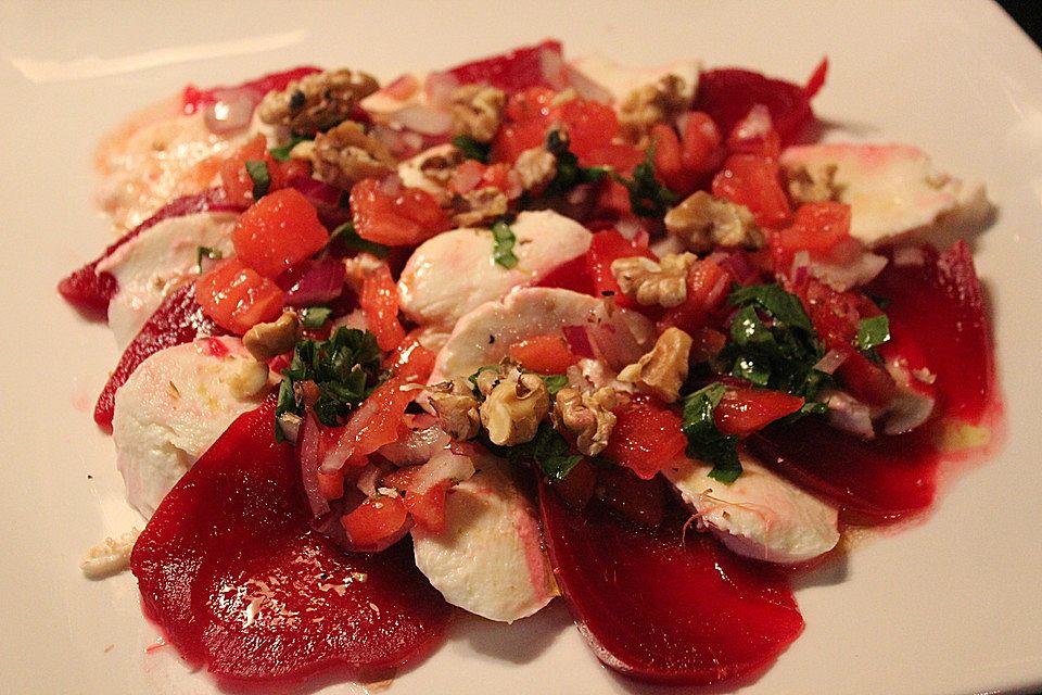 Rote Bete Carpaccio mit Mozzarella