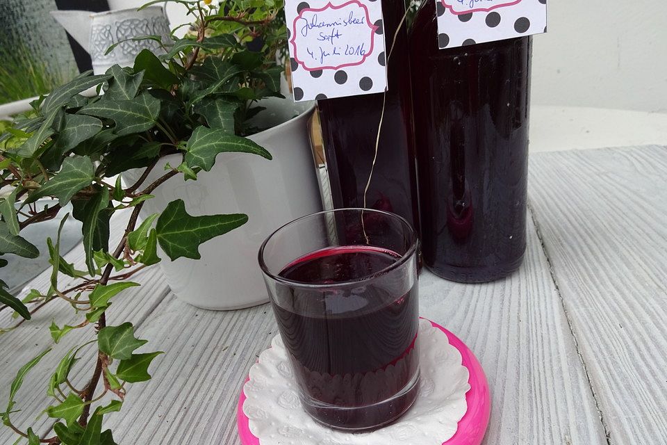 Johannisbeersaft nach Uromas Art