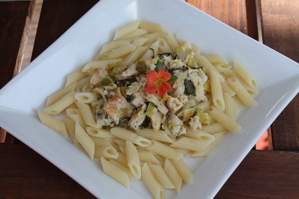 Pasta mit Forelle in Fenchel-Lauch