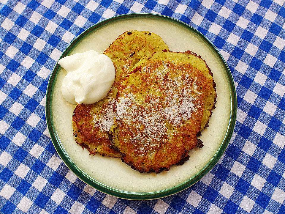 Kartoffel-Latkes mit Zucker und saurer Sahne von mixis | Chefkoch