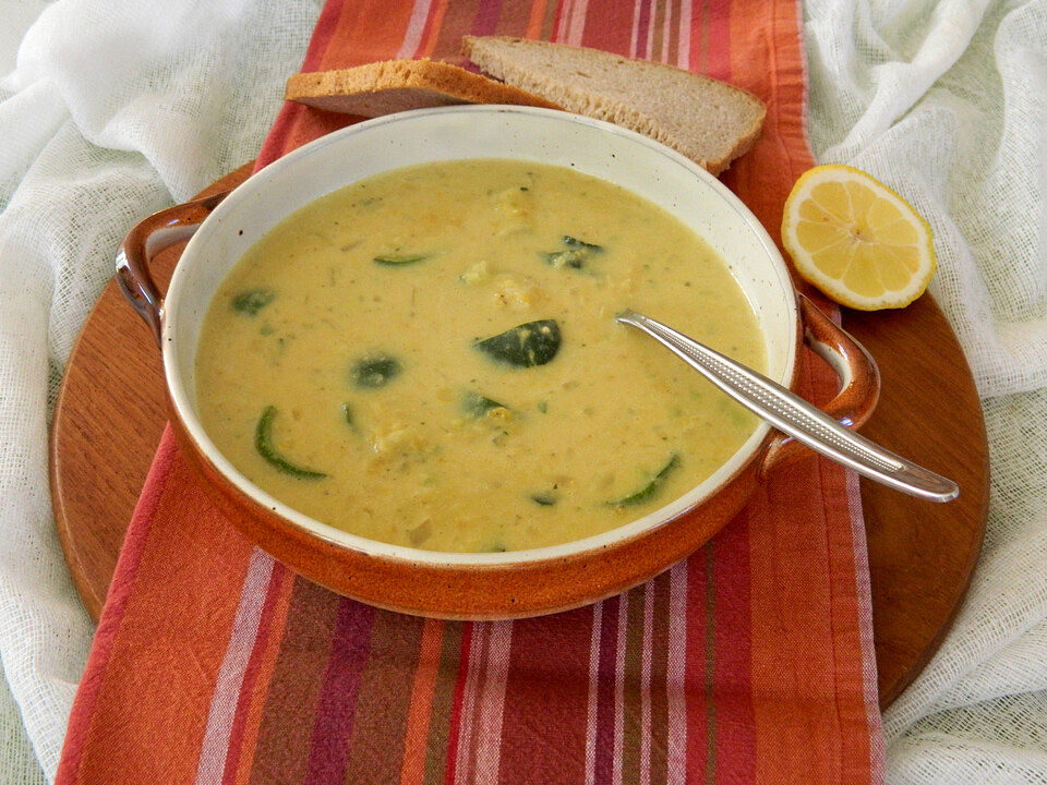 Zucchini-Linsensuppe mit Kokos