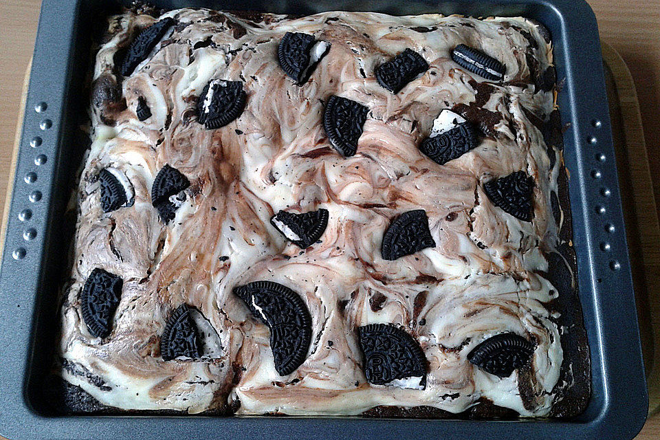 Oreo Cream Cheese Brownies