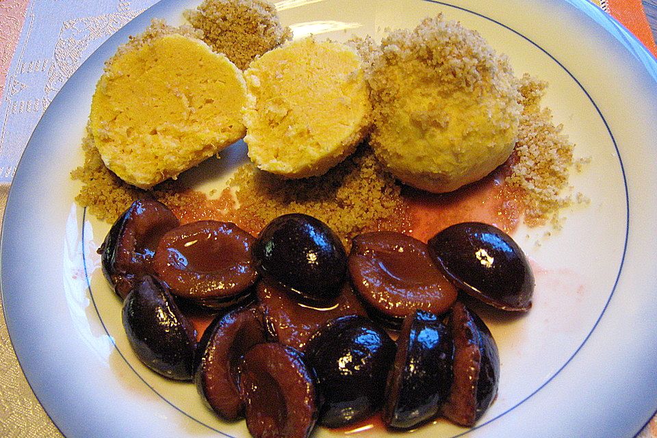 Kürbis-Topfen-Knödel