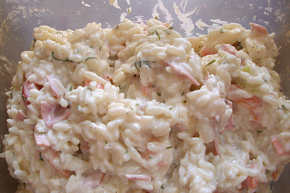 Reissalat mit Gemüse an Joghurt - Dressing