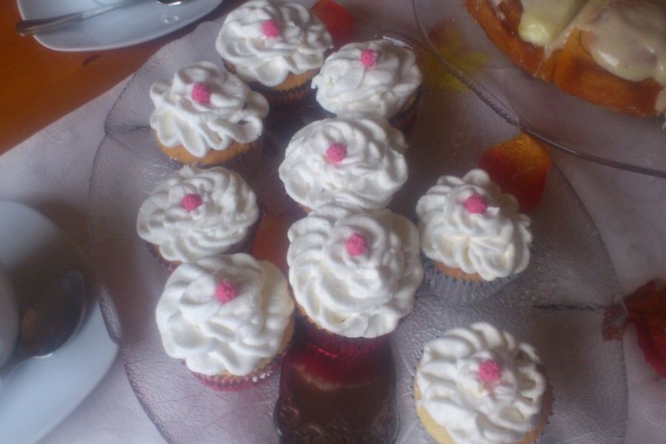 Basic Cupcakes mit 3 tollen Toppings