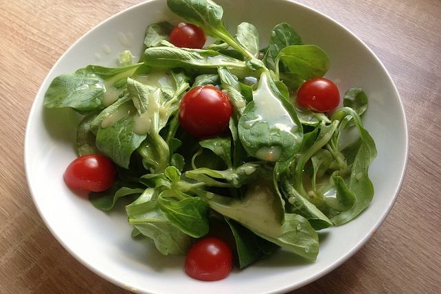 Feldsalat mit Kartoffeldressing für Diätwillige von Koelkast| Chefkoch