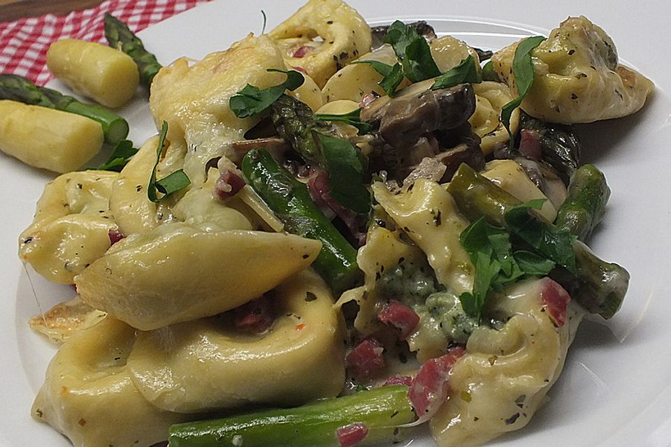 Tortellini mit Spargel, überbacken, vegetarisch