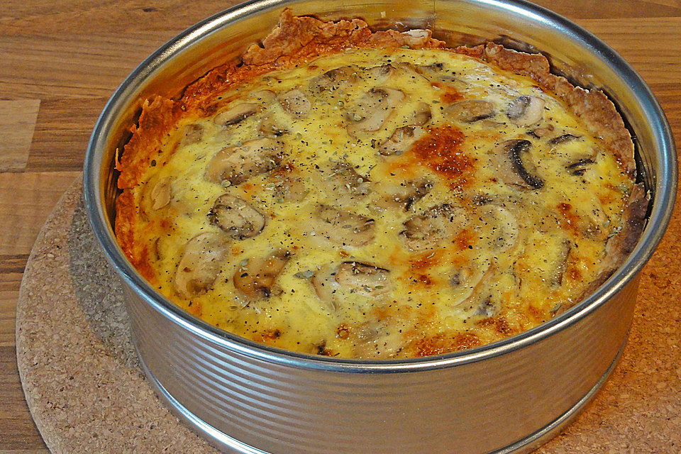 Champignontarte mit Emmentaler