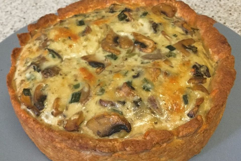 Champignontarte mit Emmentaler