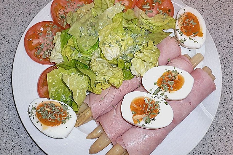 Schnelle Spargelröllchen
