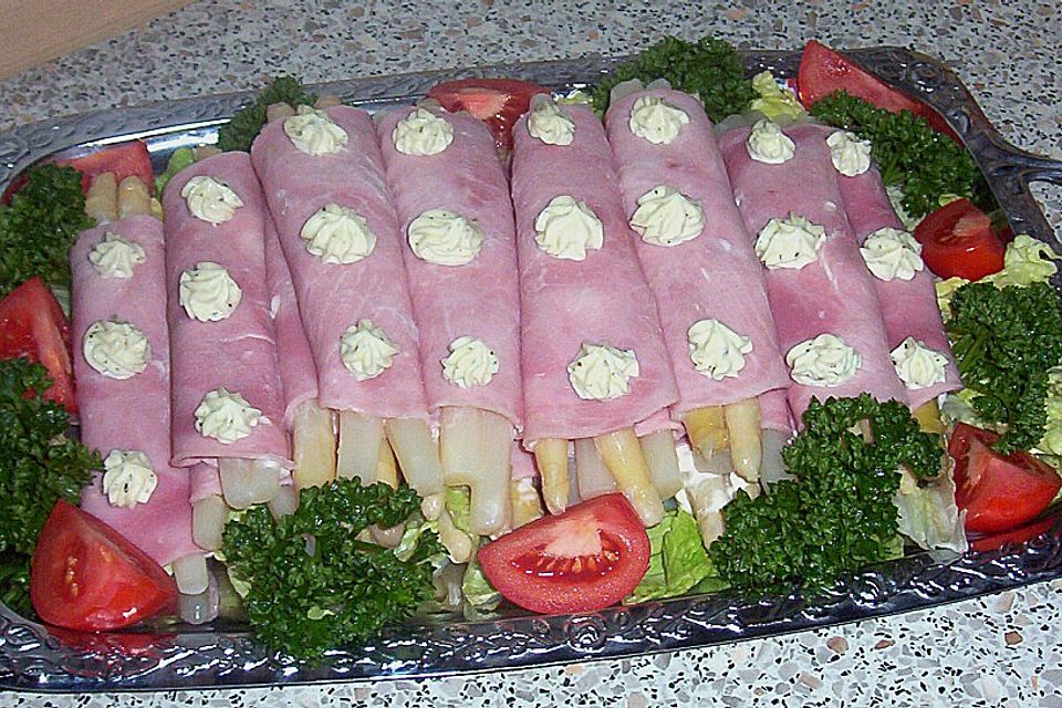 Schnelle Spargelröllchen